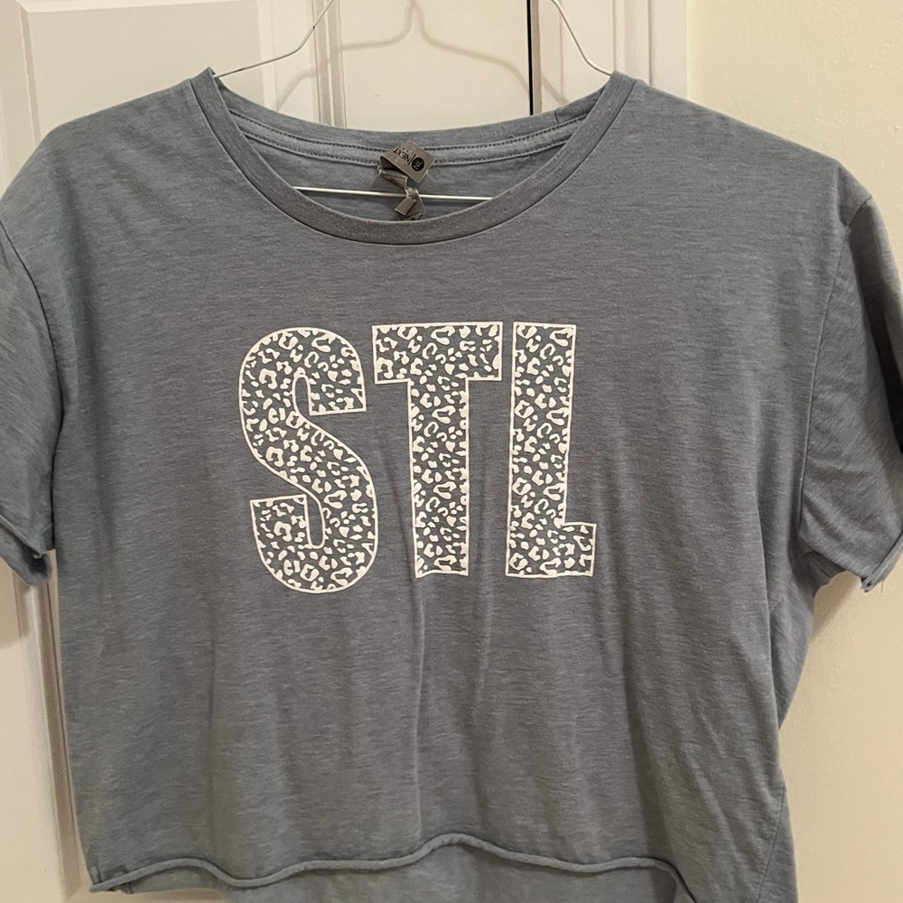 Rally house STL cheetah print graphic tee